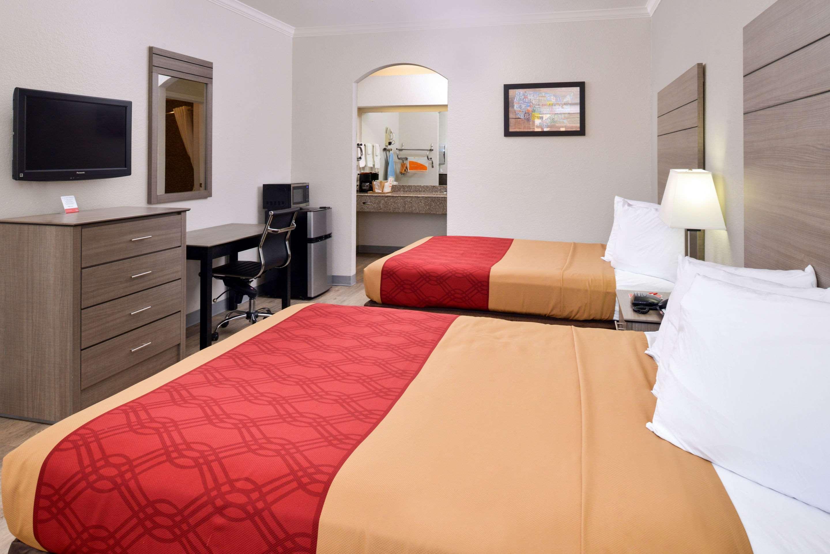 Econo Lodge Inn & Suites Port Arthur Near Sabine Pass מראה חיצוני תמונה