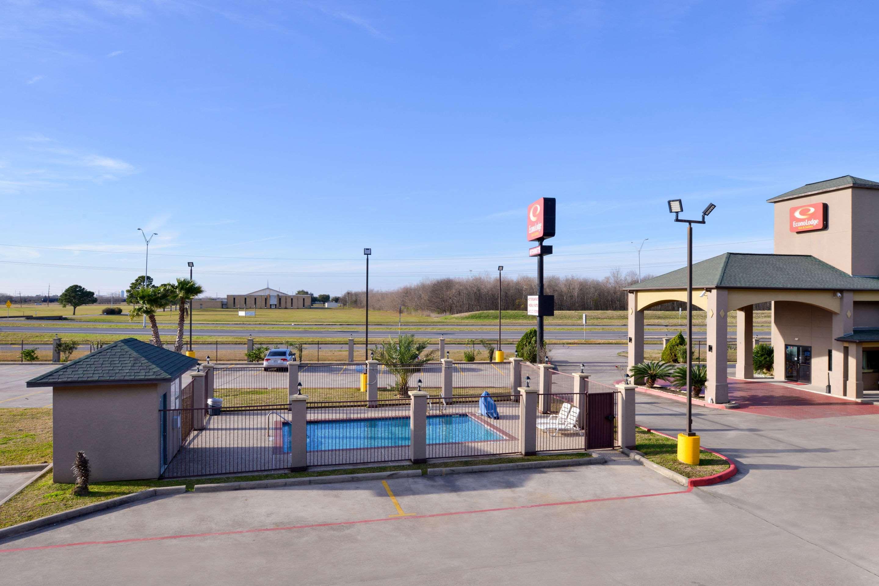Econo Lodge Inn & Suites Port Arthur Near Sabine Pass מראה חיצוני תמונה