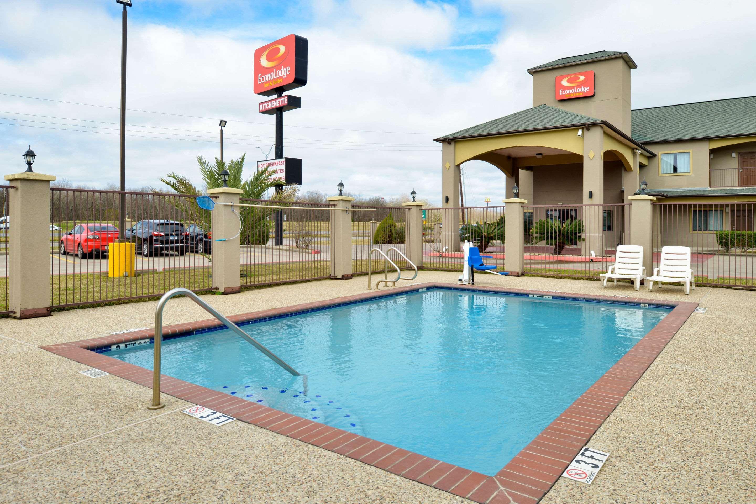 Econo Lodge Inn & Suites Port Arthur Near Sabine Pass מראה חיצוני תמונה